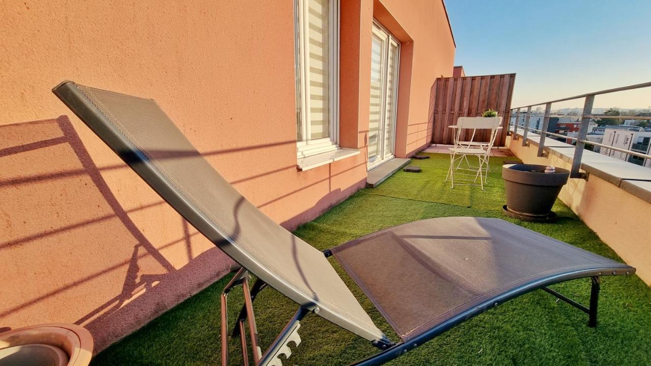 Le Smart - Parking - Terrasse - Wifi - Mulhouse - Relax Bnb Pfastatt Exteriör bild