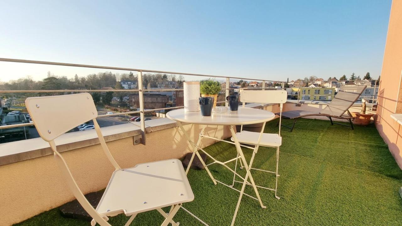 Le Smart - Parking - Terrasse - Wifi - Mulhouse - Relax Bnb Pfastatt Exteriör bild