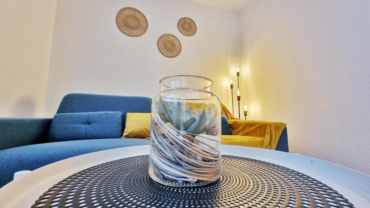 Le Smart - Parking - Terrasse - Wifi - Mulhouse - Relax Bnb Pfastatt Exteriör bild