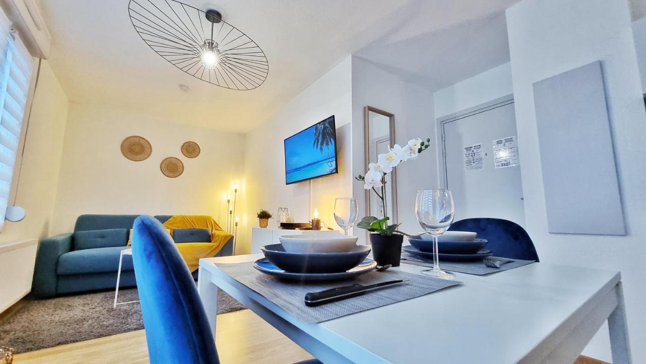 Le Smart - Parking - Terrasse - Wifi - Mulhouse - Relax Bnb Pfastatt Exteriör bild